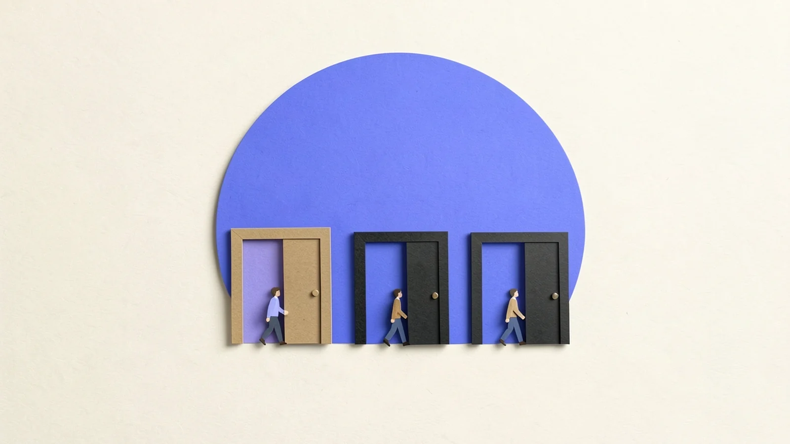 Ilustración en papel recortado: personas que cruzan una serie de puertas, cada vez menos